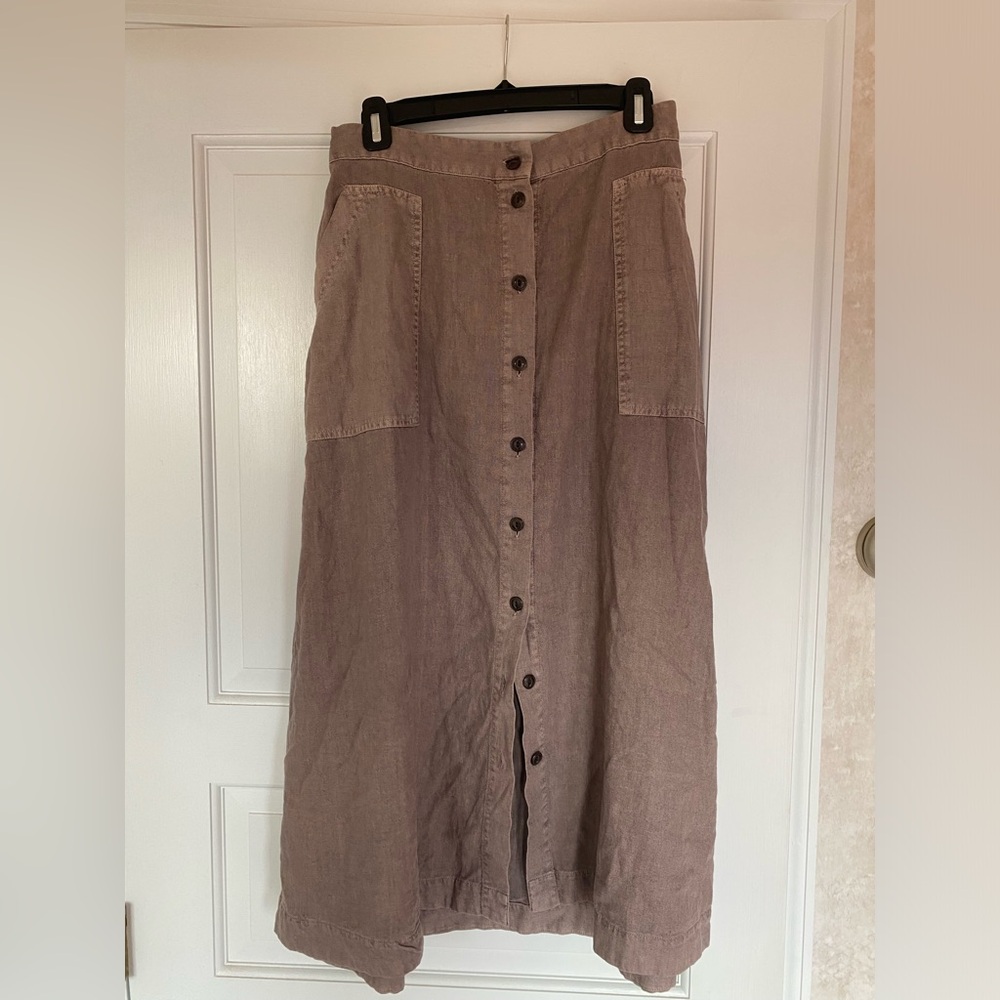 Threshold linen midi skirt.